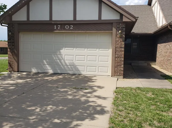 1702 SE 43rd Ter, Topeka, KS 66609