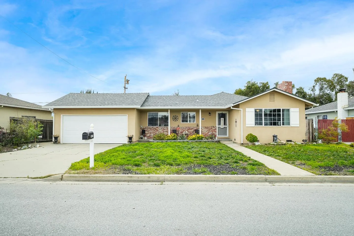 1970 Scenic Cir photo 1