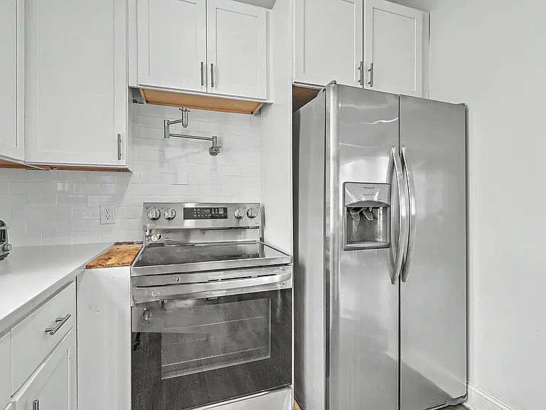 272 Coming St #C — Photo 13