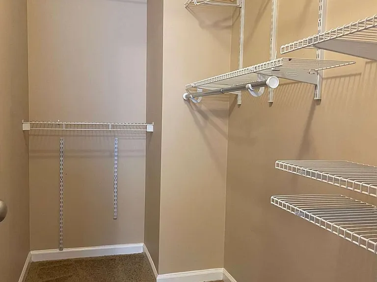 1162 Village Ct SE — Photo 12