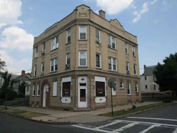 129 Maple Ave, Montclair, NJ 07042