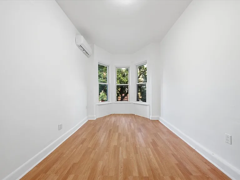 1307 College Ave #2 — Photo 10