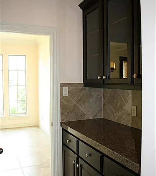 2046 Palm Forest Ln — Photo 8