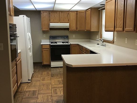 4th image of 43 Birchwood Dr