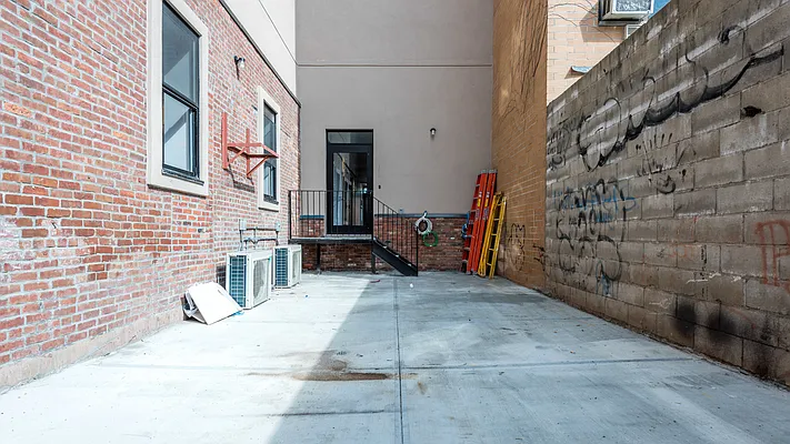 Rented by Nooklyn NYC LLC | media 20