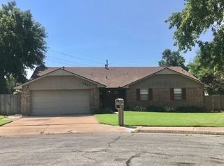 2221 Canary Dr, Ponca City, OK 74601