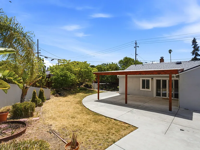 1680 Grove Way — Photo 36