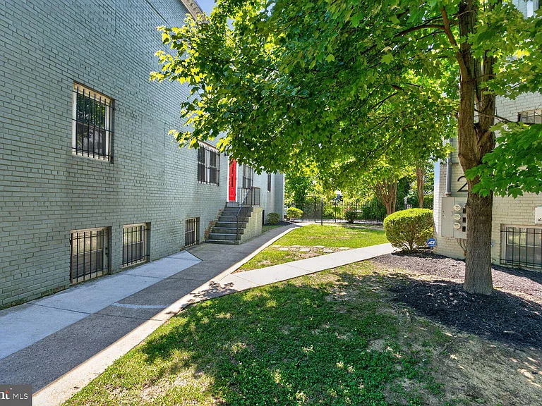 2913 8th St SE #3101 — Photo 2