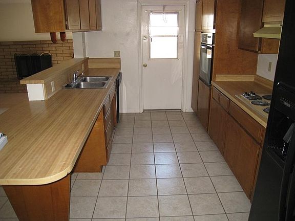 5th image of 3026 W Evans Dr