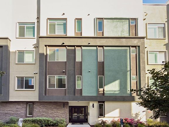 4th image of 3208 Mallard Ct #201