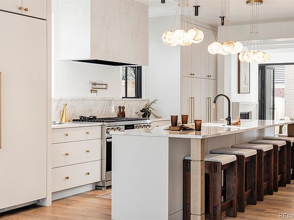 2nd image of 515 Cook Street