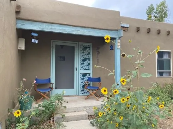 230 La Posta Rd, Taos, NM 87571