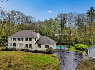 98 Hitching Post Lane, Bedford, NH 03110