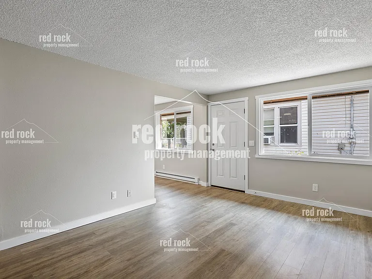 2422 E Diamond Ave #1 — Photo 7