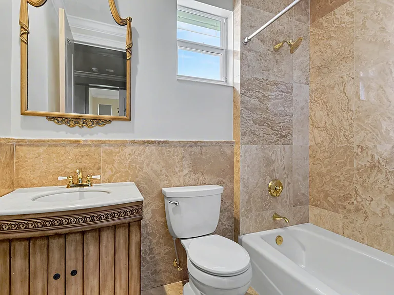 860 E Park Dr — Photo 46