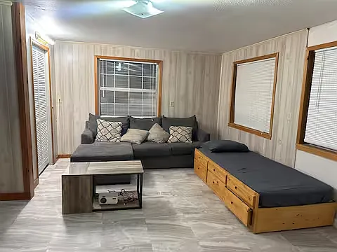 329 SW Fielding Way — Photo 7
