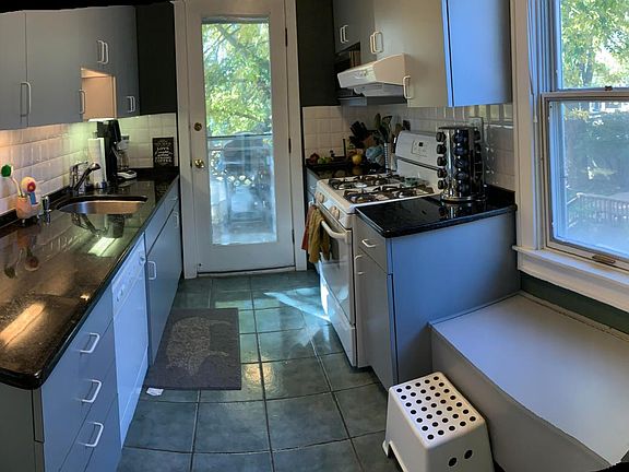 5th image of 648 E Lincoln St #2