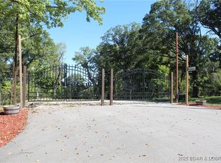 32 Cedar St, Camdenton, MO 65020