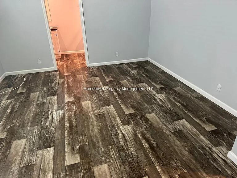 2452 Ayerswood Dr — Photo 8