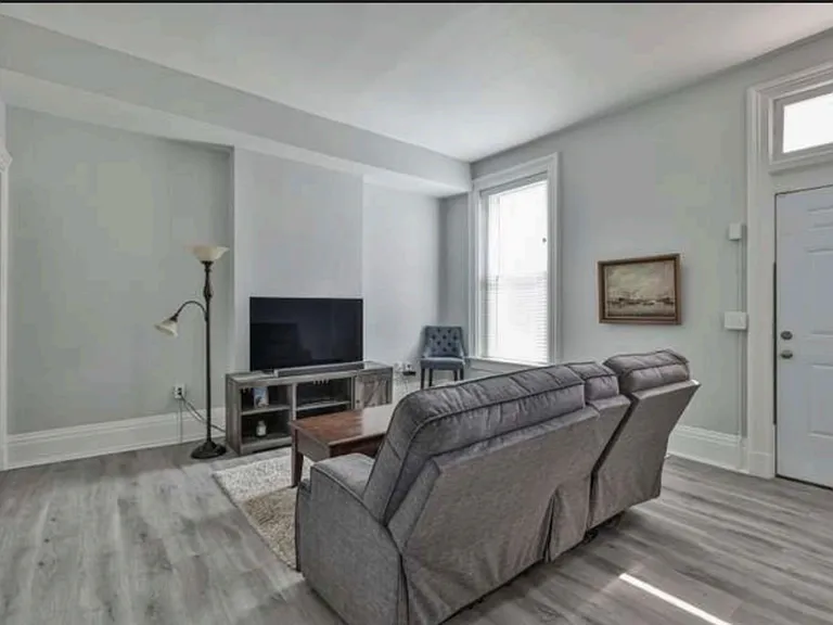2281 Loth St — Photo 2