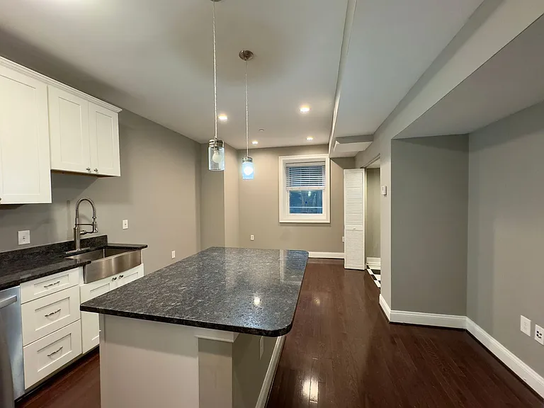 Apartment Units with In-Unit Laundry in Downtown Baltimore, MD! — Photo 44