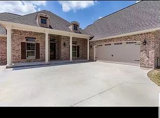 8216 Fox Creek Ln, Lumberton, TX 77657