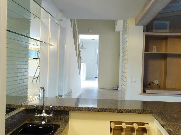 1100 La Senda Dr #A — Photo 9