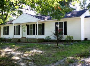 9223 Hickory Rd, South Chesterfield, VA 23803