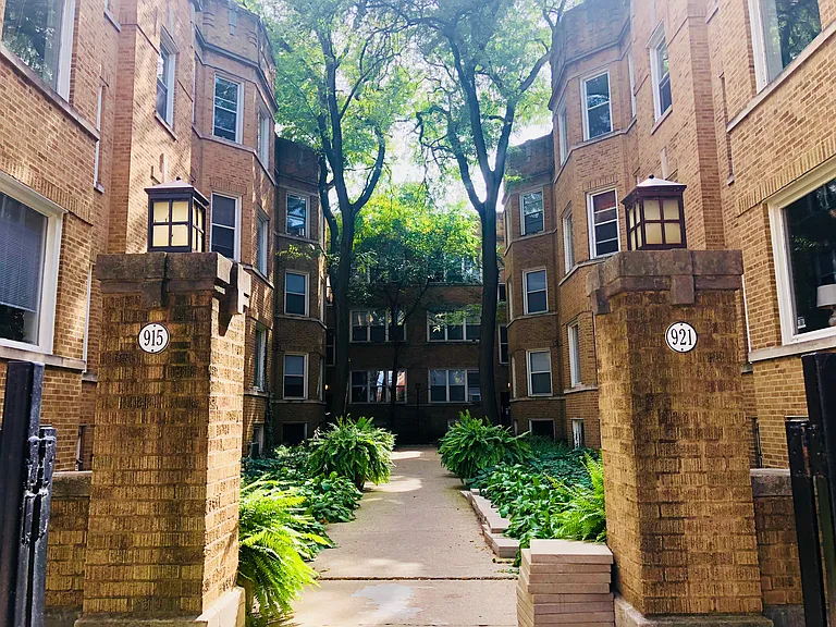 919 W Cornelia Ave #3A — Photo 4