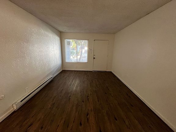 4th image of 258 N G St APT 2