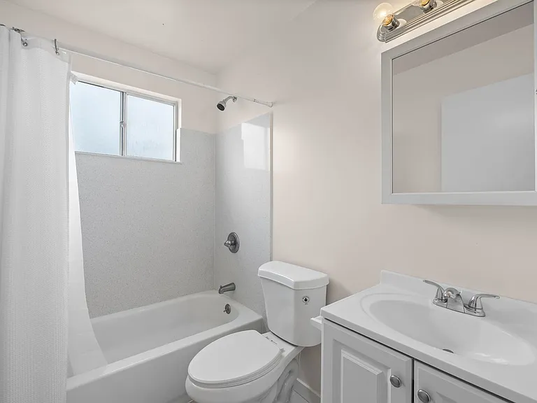 1920 Francisco LLC — Photo 19