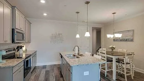 405 Ronan Way - A — Photo 4