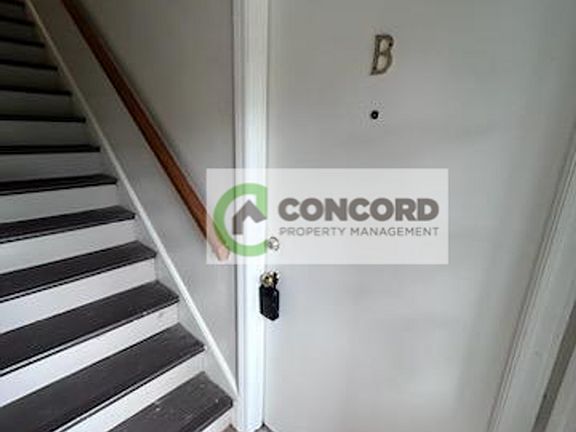 2nd image of 610 Fairmont St APT B