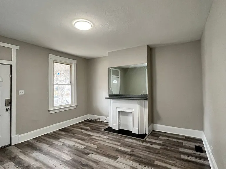 1214 Gilsey Ave — Photo 3