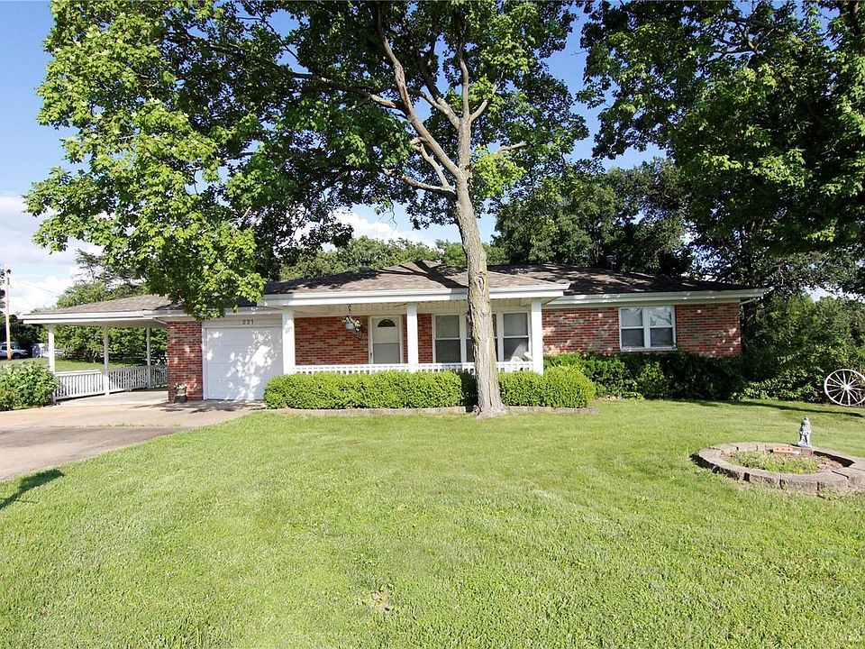 1st image of 221 Crescent Ave