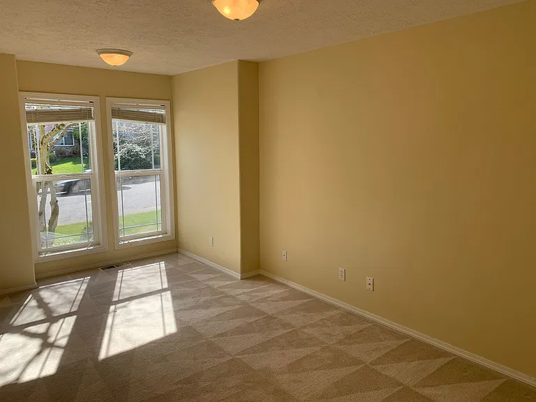 2895 Vintage Ave SE — Photo 12