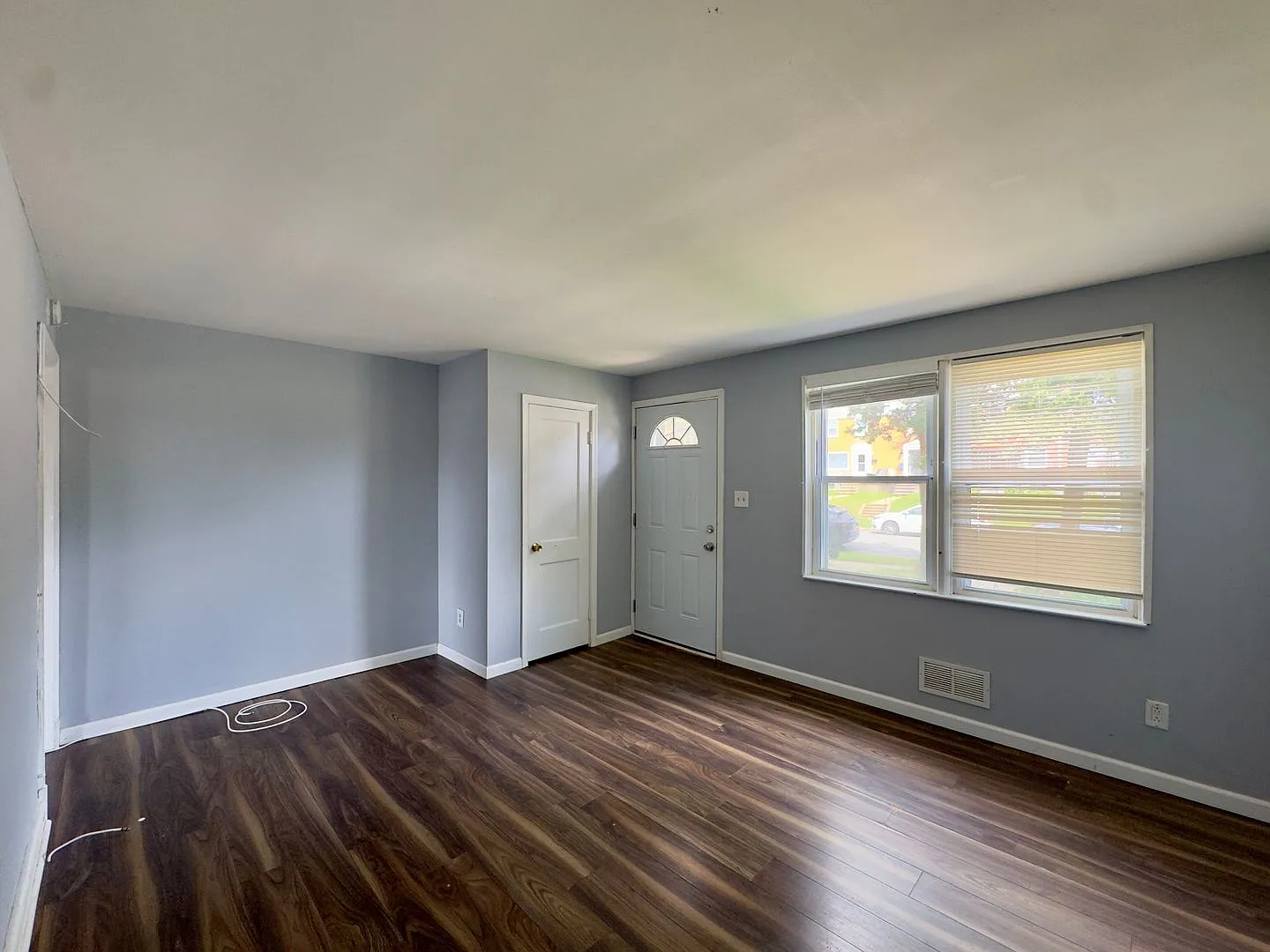 Charming 3BD/1BA Townhome in Yale Heights Home - Fenced Backyard! — Photo 2