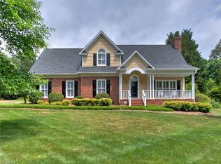 5101 Northforest Dr, Mc Leansville, NC 27301
