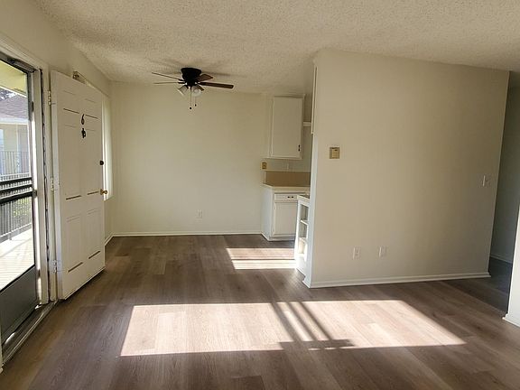 4th image of 15815 Landmark Dr APT 6