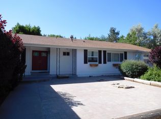 7801 S Southmoor Cir, Reno, NV 89502