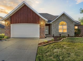 1202 E Lloyd St, Ozark, MO 65721