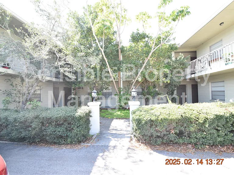 302 Danube Ave #5 — Photo 1