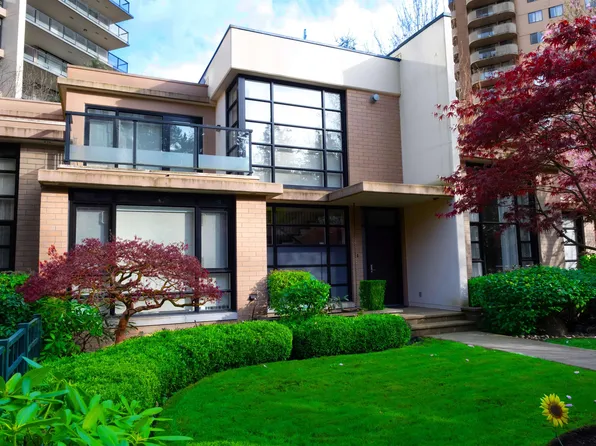 6198 Wilson Ave, Burnaby, BC V5H 2R8