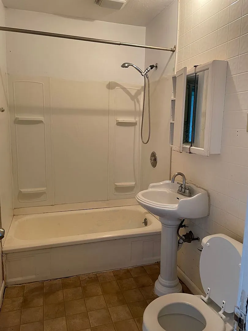 22-24 Hiramar Road — Photo 3