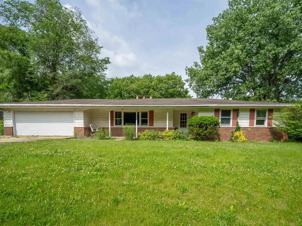 23907 Veterans Rd, Morton, IL 61550