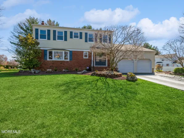 10 Jennifer Court, Marlboro, NJ 07746