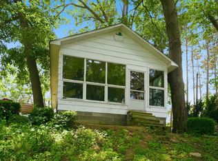4910 E Shore Park Rd, Leesburg, IN 46538