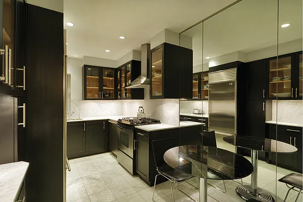 Sold by Stribling | media 9