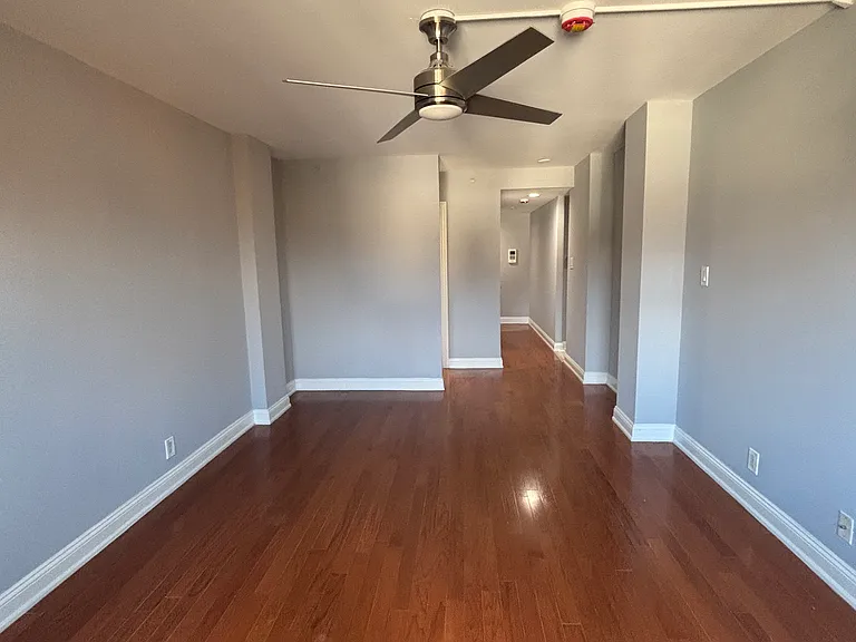 60 Parkway Dr E #4JJ — Photo 11