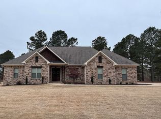 5615 Shore Dr, Hensley, AR 72065